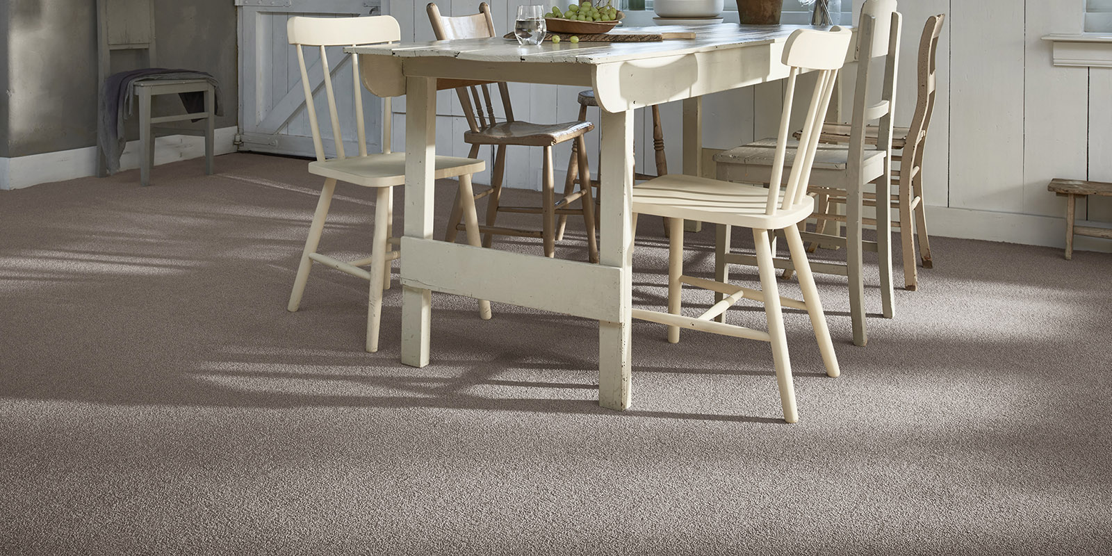 Килимове покриття Associated Weavers Pearl 49