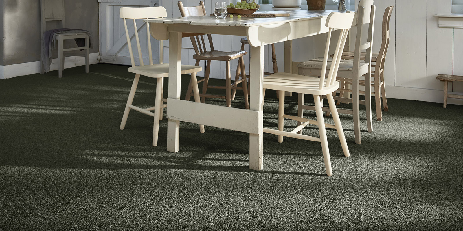 Килимове покриття Associated Weavers Pearl 24