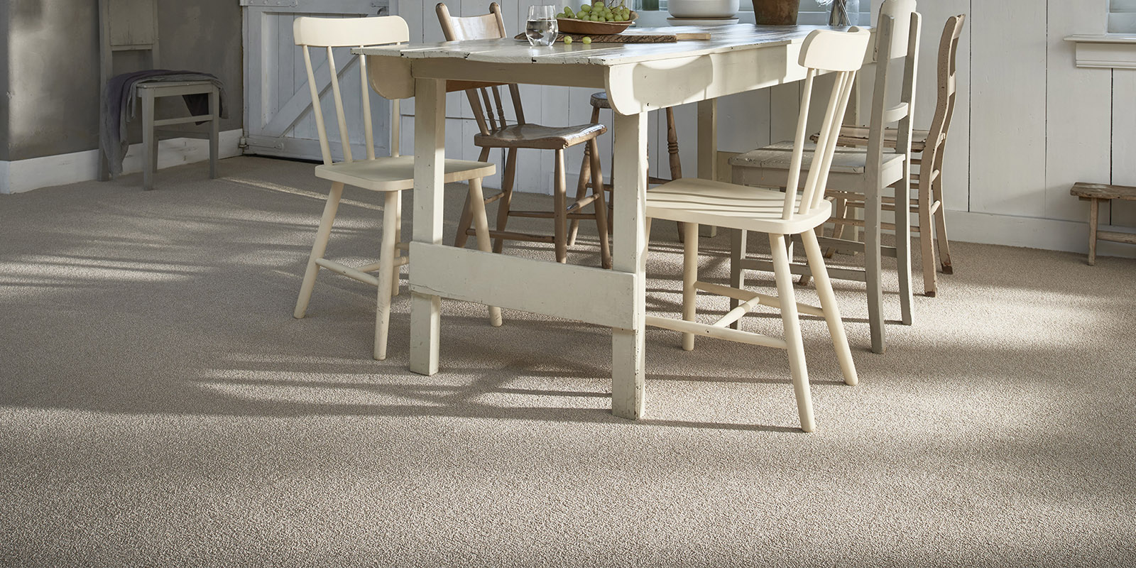 Килимове покриття Associated Weavers Pearl 30