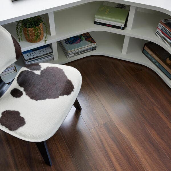 walnut brown_lam_v4_1288x190_berryalloc_rsh_3.jpg